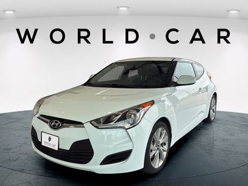 Used 2016 Hyundai Veloster FWD image 8