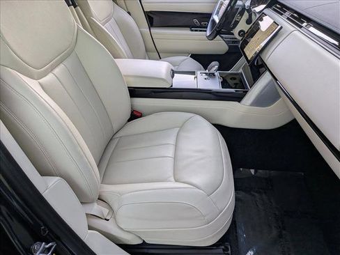 Certified 2024 Land Rover Range Rover Long Wheelbase SE AWD/4WD image 23