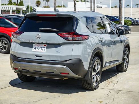 Used 2023 Nissan Rogue SL w/ SL Premium Package FWD image 5
