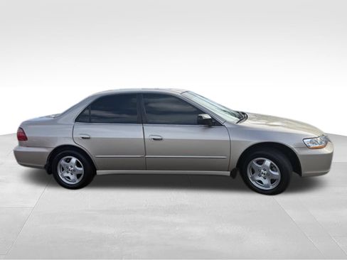 Used 2000 Honda Accord EX image 4