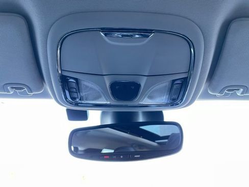 Used 2022 Jeep Cherokee Limited w/ Mopar Interior Package AWD/4WD image 23