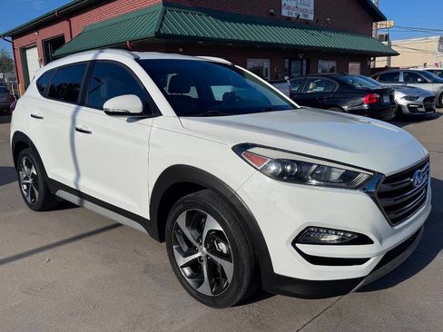Used 2017 Hyundai Tucson Limited w/ Cargo Package image 3