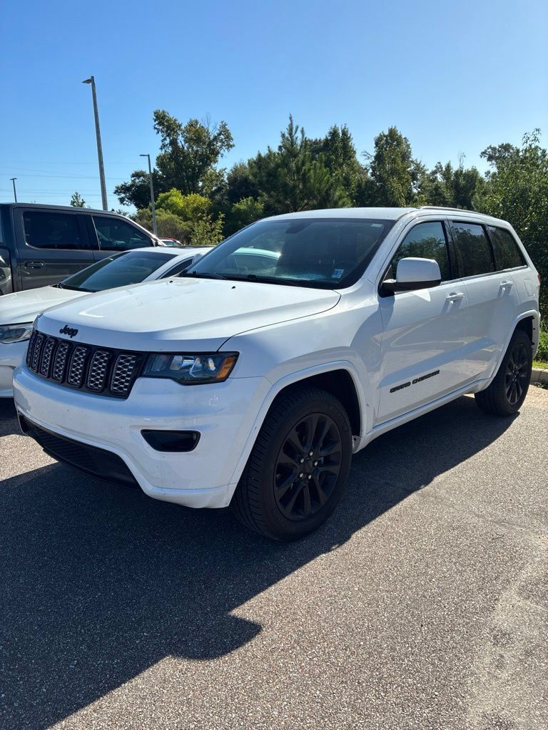 Used 2019 Jeep Grand Cherokee Altitude AWD/4WD image 1