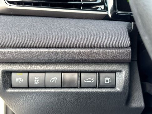 Certified 2025 Toyota Camry LE image 28