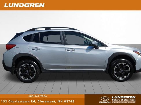 Used 2021 Subaru Crosstrek 2.0i Premium AWD/4WD image 2