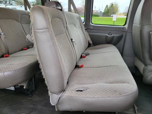 Used 2016 Chevrolet Express 2500 LS image 27
