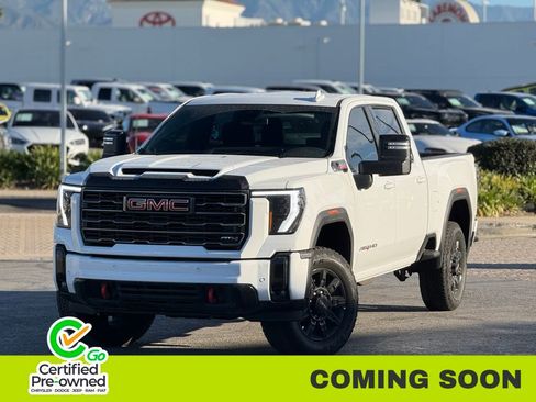 Used 2025 GMC Sierra 2500 AT4 image 1