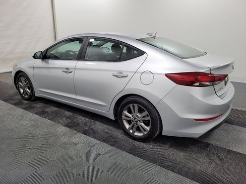Used 2018 Hyundai Elantra SEL image 3