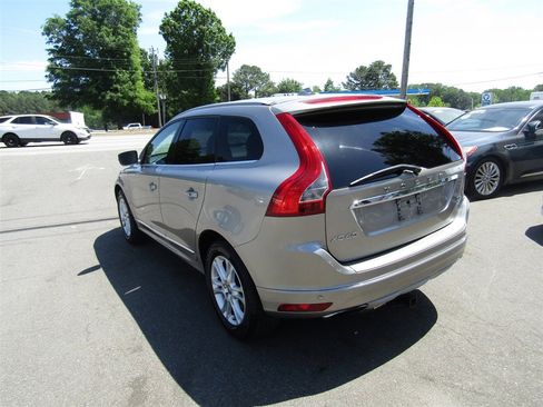 Used 2016 Volvo XC60 T5 Premier image 5