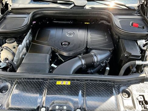 Used 2024 Mercedes-Benz GLE 350 4MATIC image 34