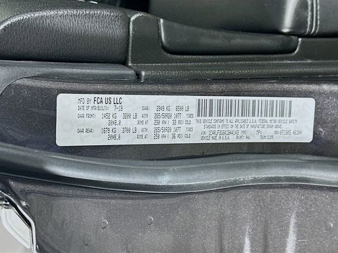 Used 2019 Jeep Grand Cherokee Limited image 36