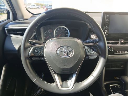 Used 2022 Toyota Corolla Cross LE image 15