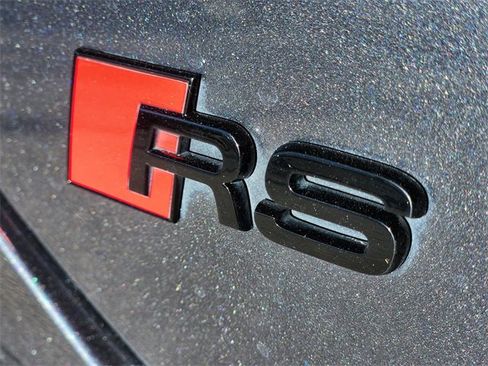 Used 2023 Audi RS e-tron GT w/ Carbon Performance Package image 10