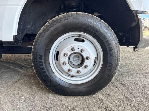 Used 2021 Ford F350 XLT AWD/4WD image 15