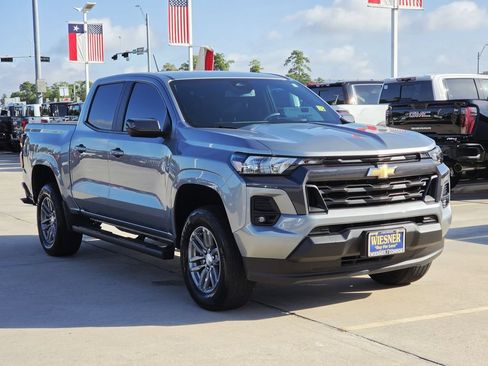 Used 2023 Chevrolet Colorado LT w/ LT Convenience Package II RWD image 3