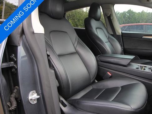Used 2023 Tesla Model Y Long Range AWD/4WD image 5