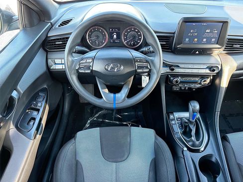 Used 2019 Hyundai Veloster 2.0 image 21