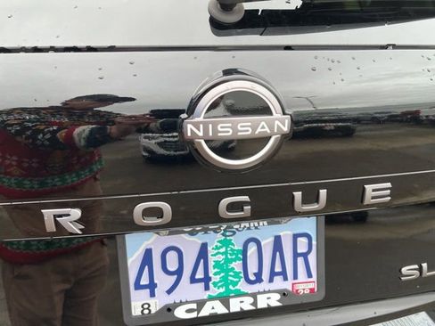 Used 2024 Nissan Rogue SL image 9