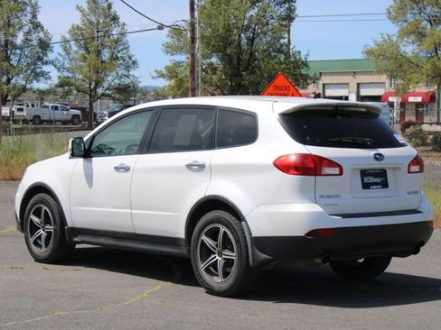 Used 2011 Subaru Tribeca Limited AWD/4WD image 4