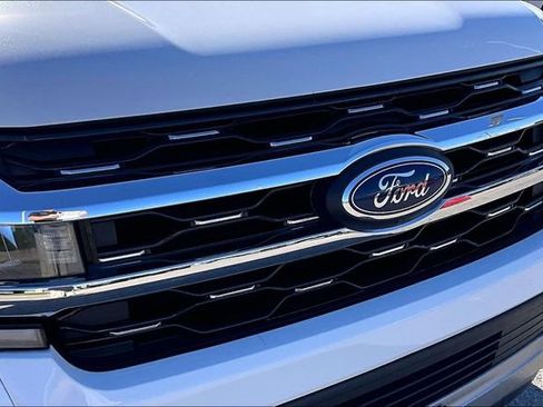 Certified 2024 Ford Expedition Limited image 28