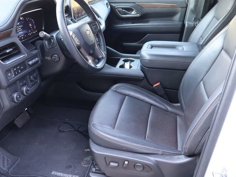 Used 2023 Chevrolet Tahoe High Country w/ LPO, Illumination Package RWD image 17