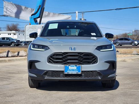 Certified 2025 Honda HR-V Sport image 2