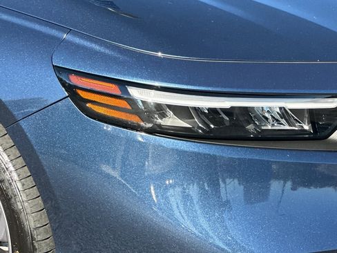 Used 2023 Honda Accord EX image 11