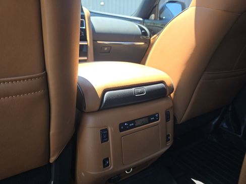 Used 2023 INFINITI QX80 Premium Select AWD/4WD image 26