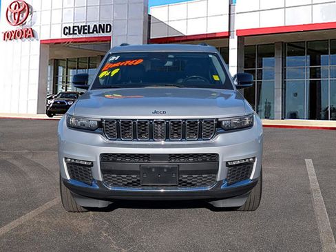 Used 2021 Jeep Grand Cherokee L Limited image 3