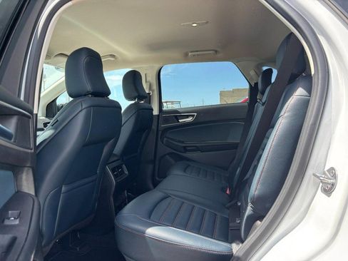 Used 2022 Ford Edge SEL w/ Sport Appearance Package image 13