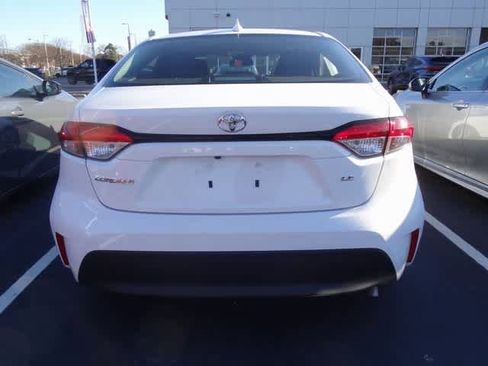 Used 2023 Toyota Corolla LE image 5