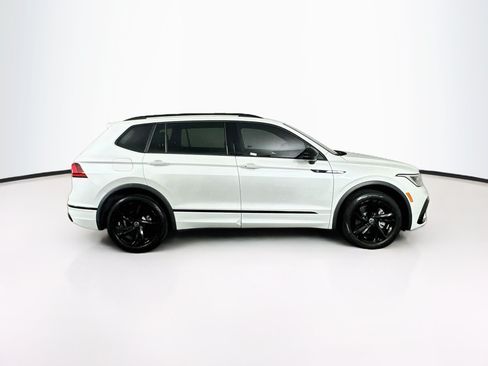 Used 2023 Volkswagen Tiguan SE R-Line FWD image 10