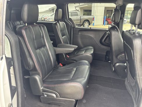Used 2018 Dodge Grand Caravan GT FWD image 8