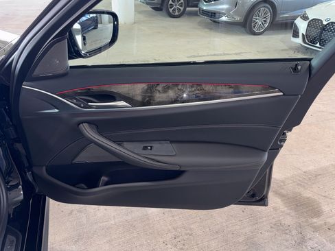 Used 2023 BMW 540i w/ M Sport Package RWD image 9