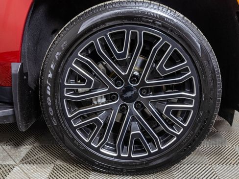 Used 2021 Chevrolet Tahoe LT w/ LT Signature Package image 59