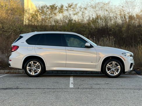 Used 2017 BMW X5 xDrive40e image 10