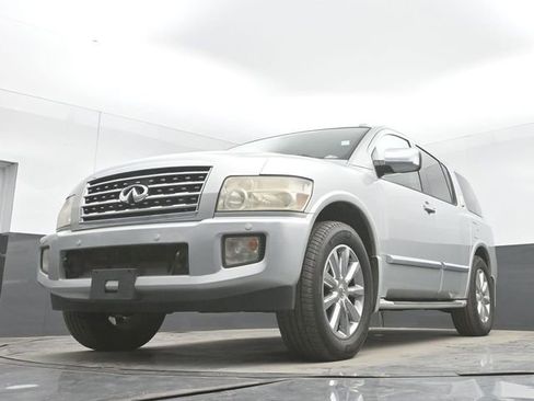 Used 2010 INFINITI QX56 4WD w/ Technology Pkg image 29