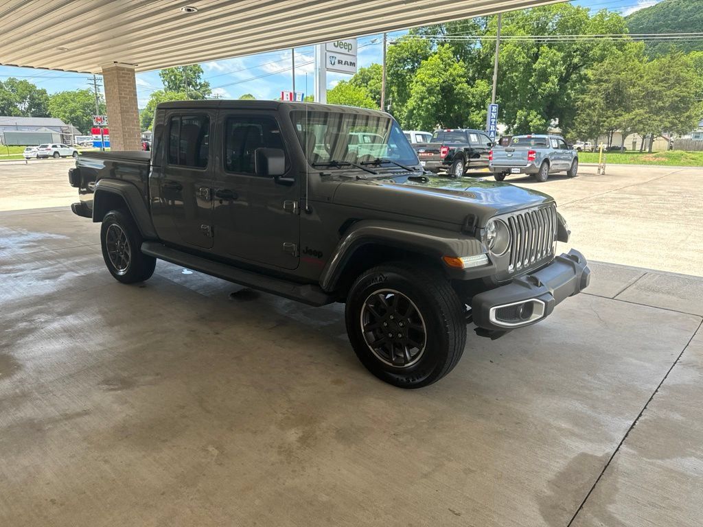 Used 2021 Jeep Gladiator Overland AWD/4WD image 3