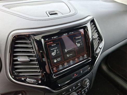 Used 2022 Jeep Cherokee Limited image 24