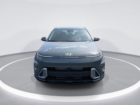 New 2026 Hyundai Kona SE image 3