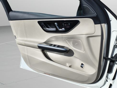 Used 2023 Mercedes-Benz C 300 Sedan image 23