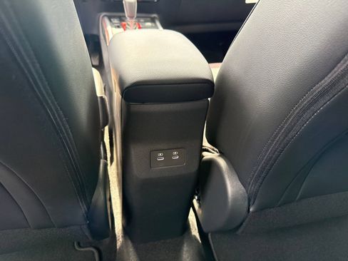 Certified 2026 Nissan Kicks SR FWD image 28