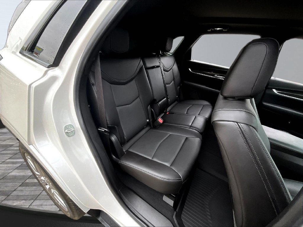 Used 2022 Cadillac XT5 Sportv w/ LPO, Floor Liner Package AWD/4WD image 27