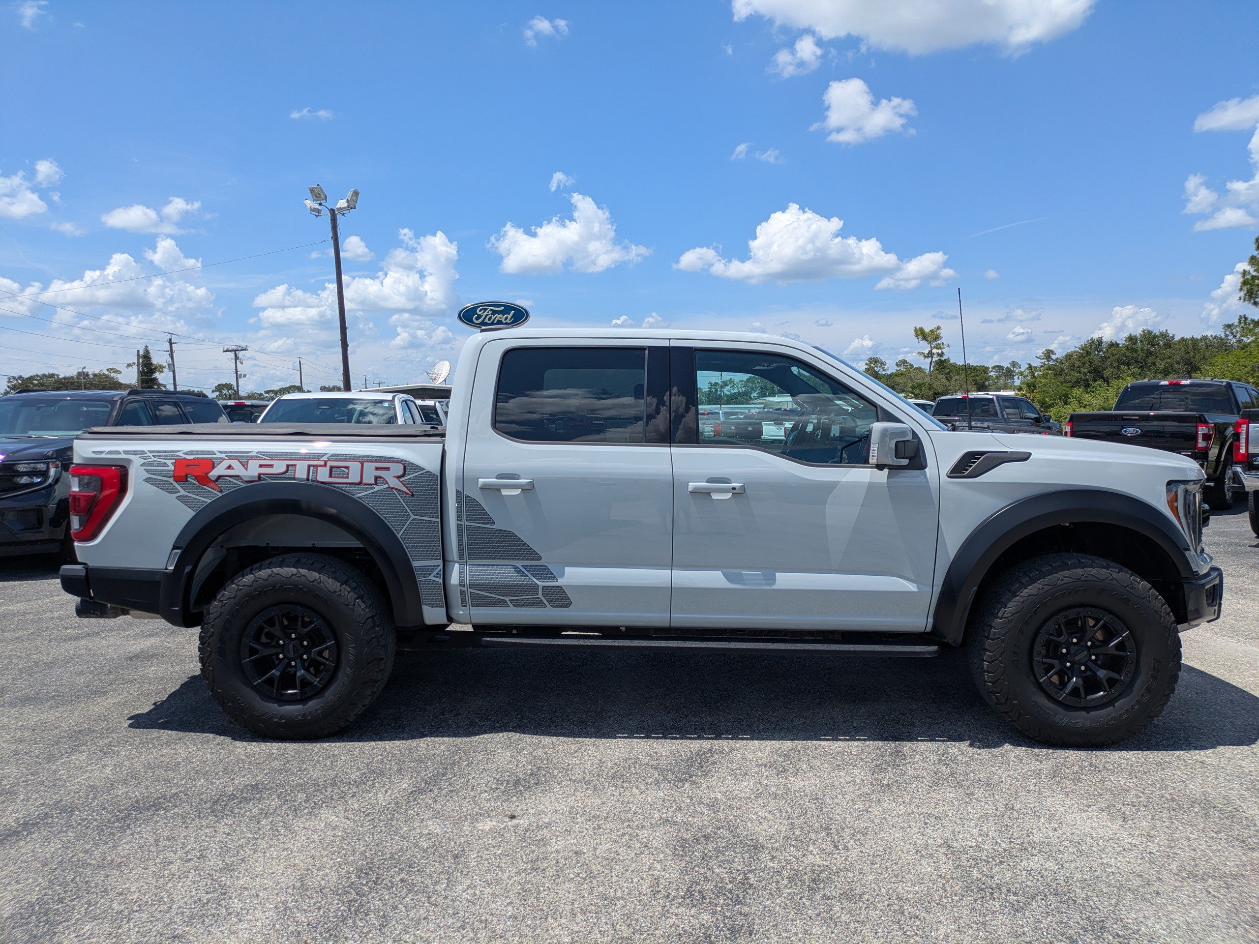 Used 2023 Ford F150 Raptor w/ Equipment Group 802A Raptor R AWD/4WD image 3