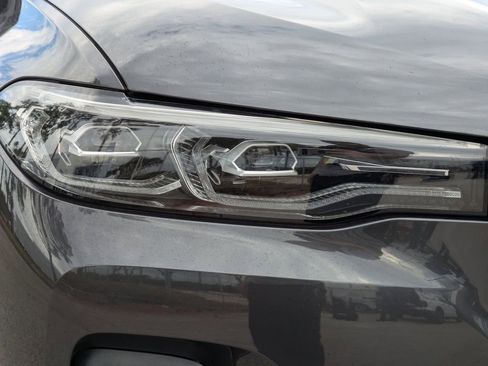 Used 2022 BMW X7 xDrive40i w/ Premium Package image 10