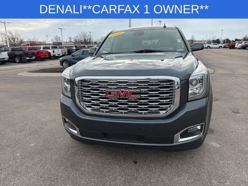 Used 2020 GMC Yukon XL Denali w/ Denali Premium Package image 4