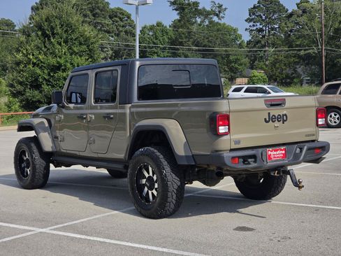 Used 2020 Jeep Gladiator Sport w/ Quick Order Package 24S AWD/4WD image 4
