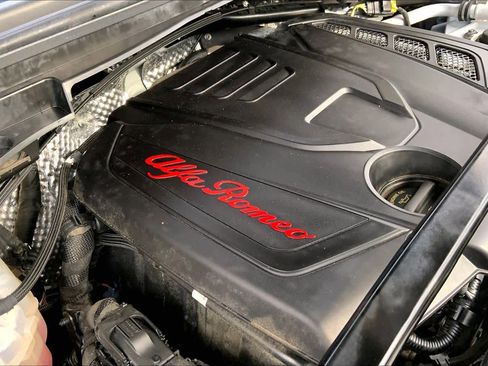 Used 2021 Alfa Romeo Stelvio Ti w/ Nero Edizione image 32