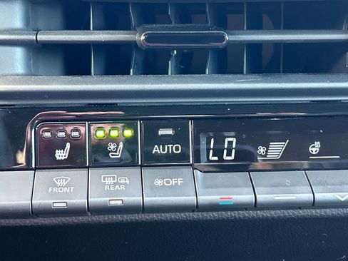 Certified 2026 Toyota Crown AWD/4WD image 29