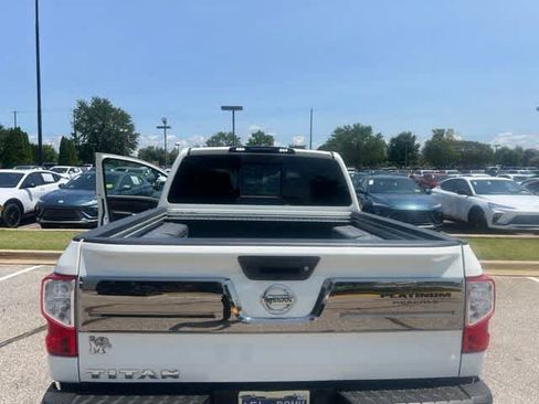 Used 2018 Nissan Titan Platinum Reserve w/ Platinum Utility Package RWD image 8